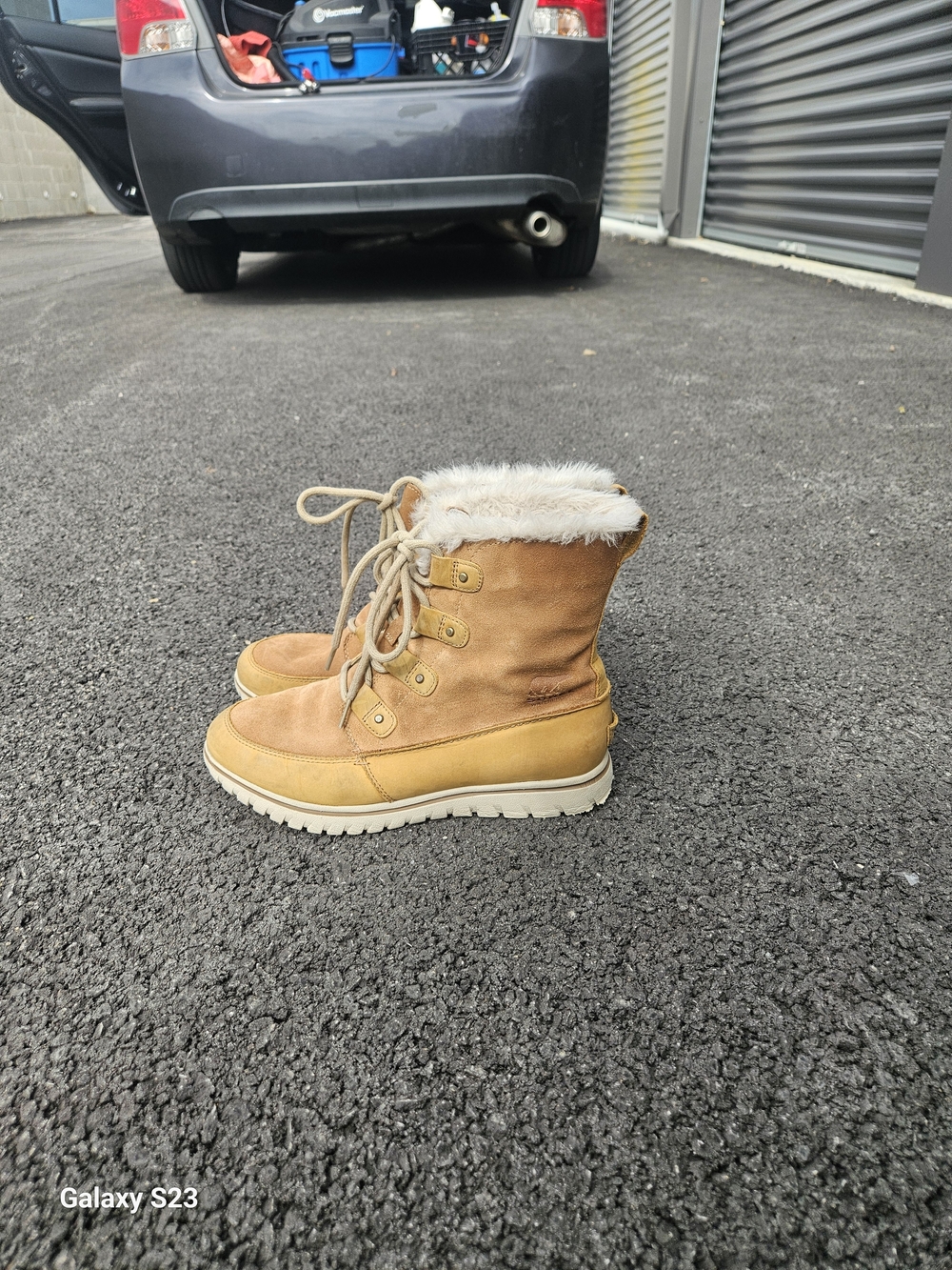 Sorel Waterproof Faux Fur Winter Snow Boots Womens Size 10 NL2745 Tan Beige